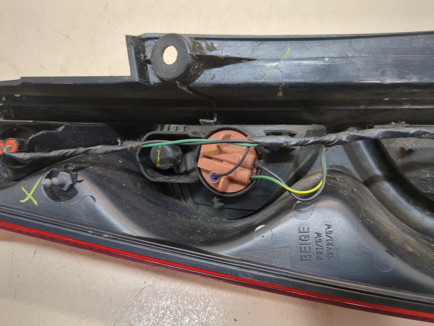 Фонарь задний правый