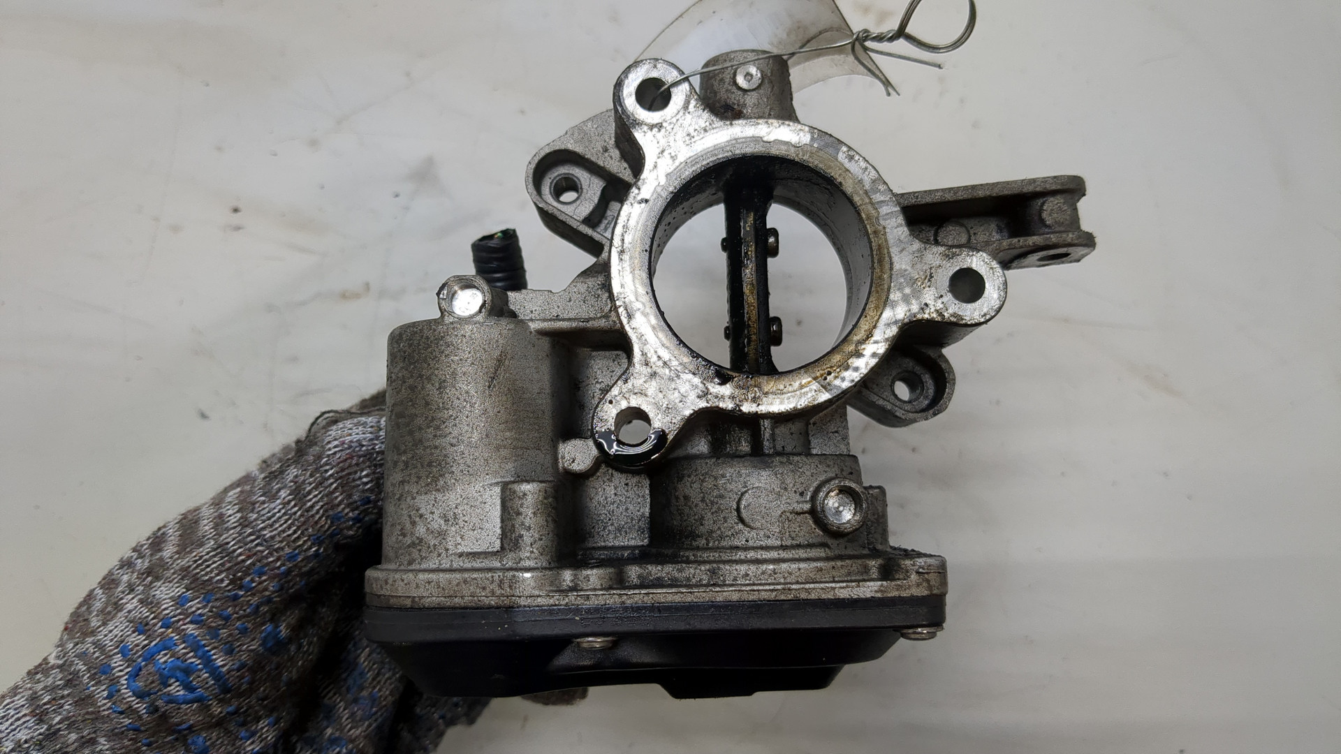 Заслонка дроссельная электрическая