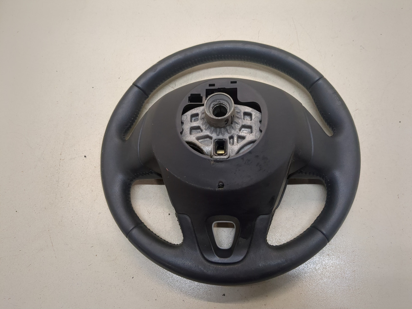 Рулевое колесо (руль)