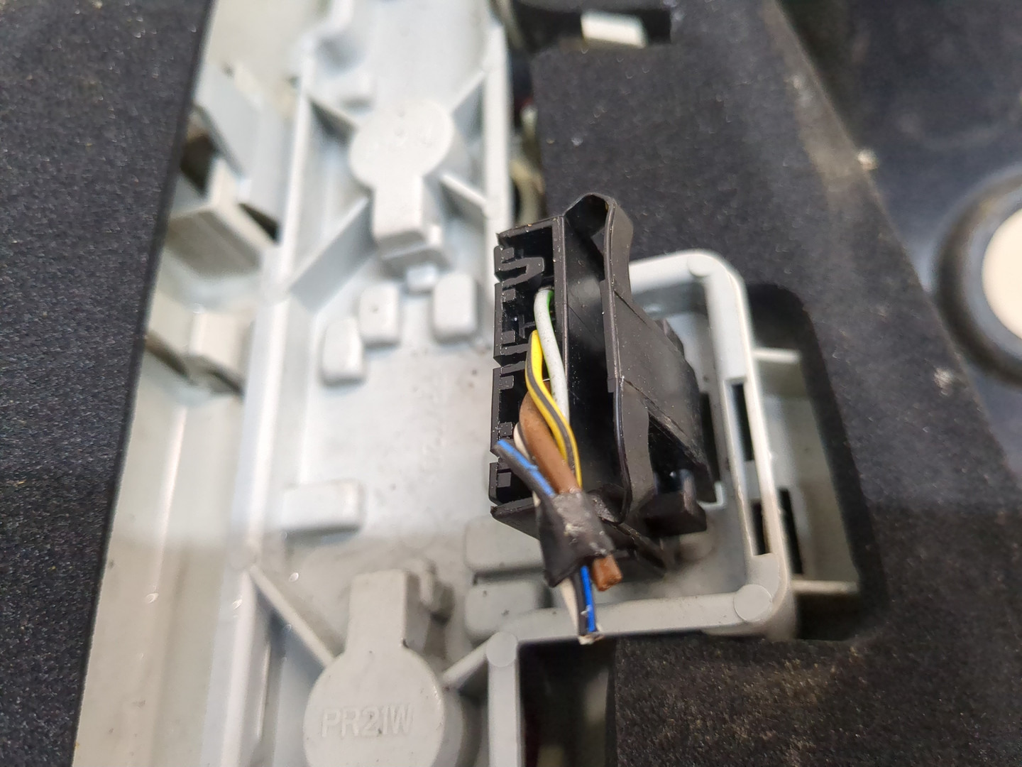 Фонарь задний правый