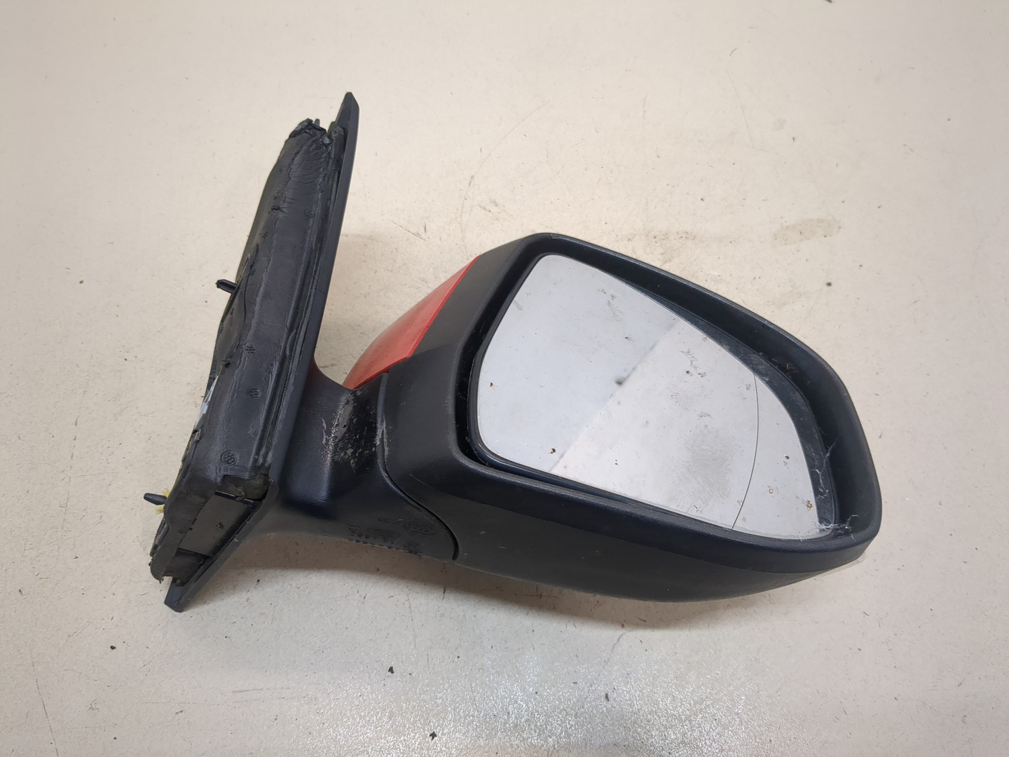 Зеркало правое электрическое