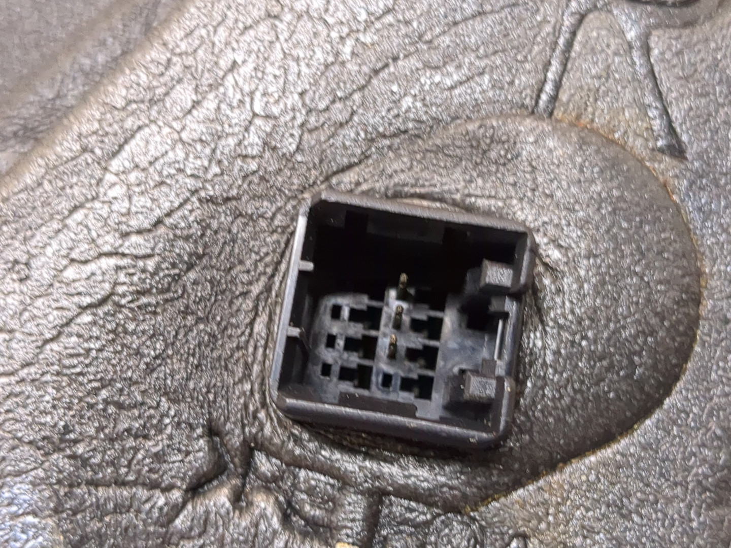 Зеркало правое электрическое