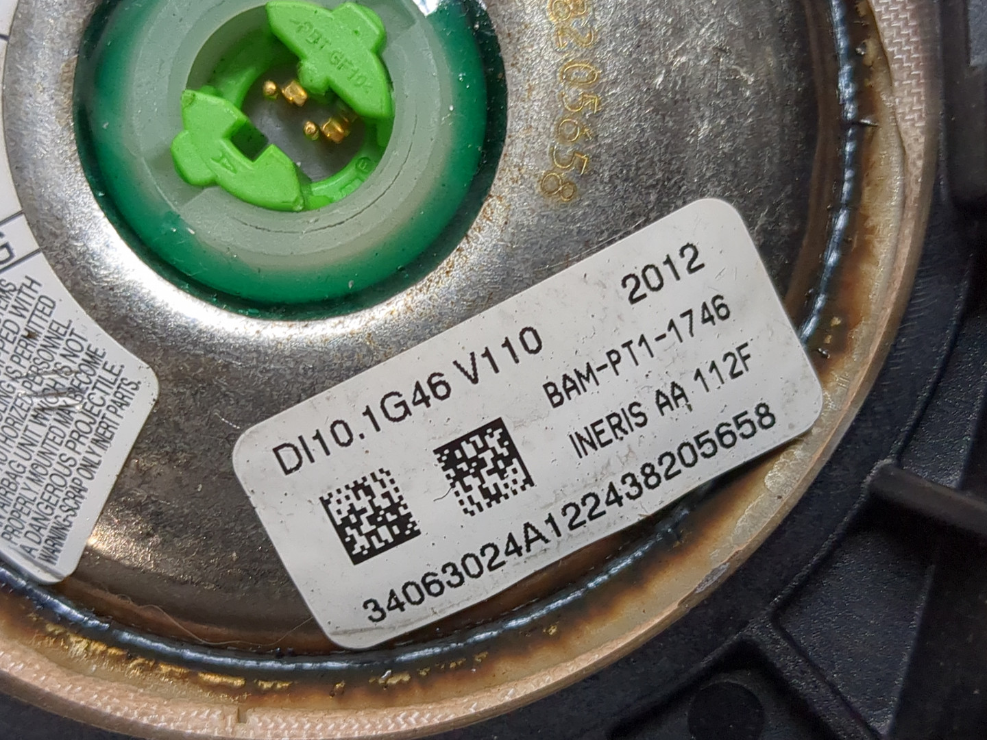 Подушка безопасности в рулевое колесо