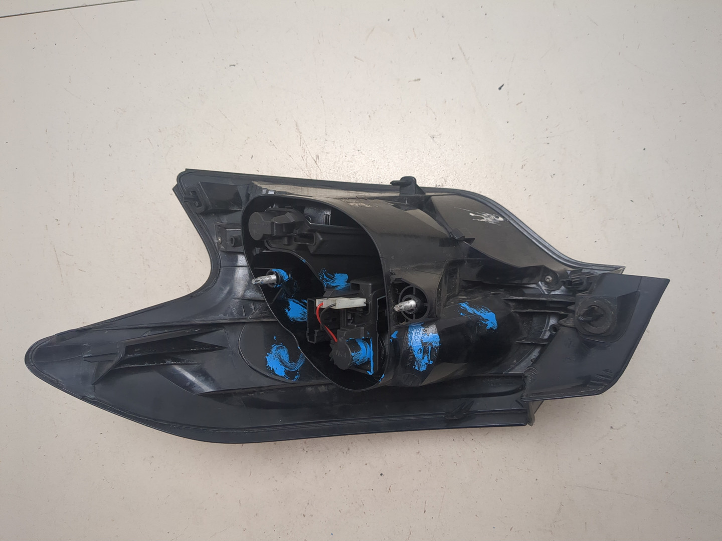 Фонарь задний левый