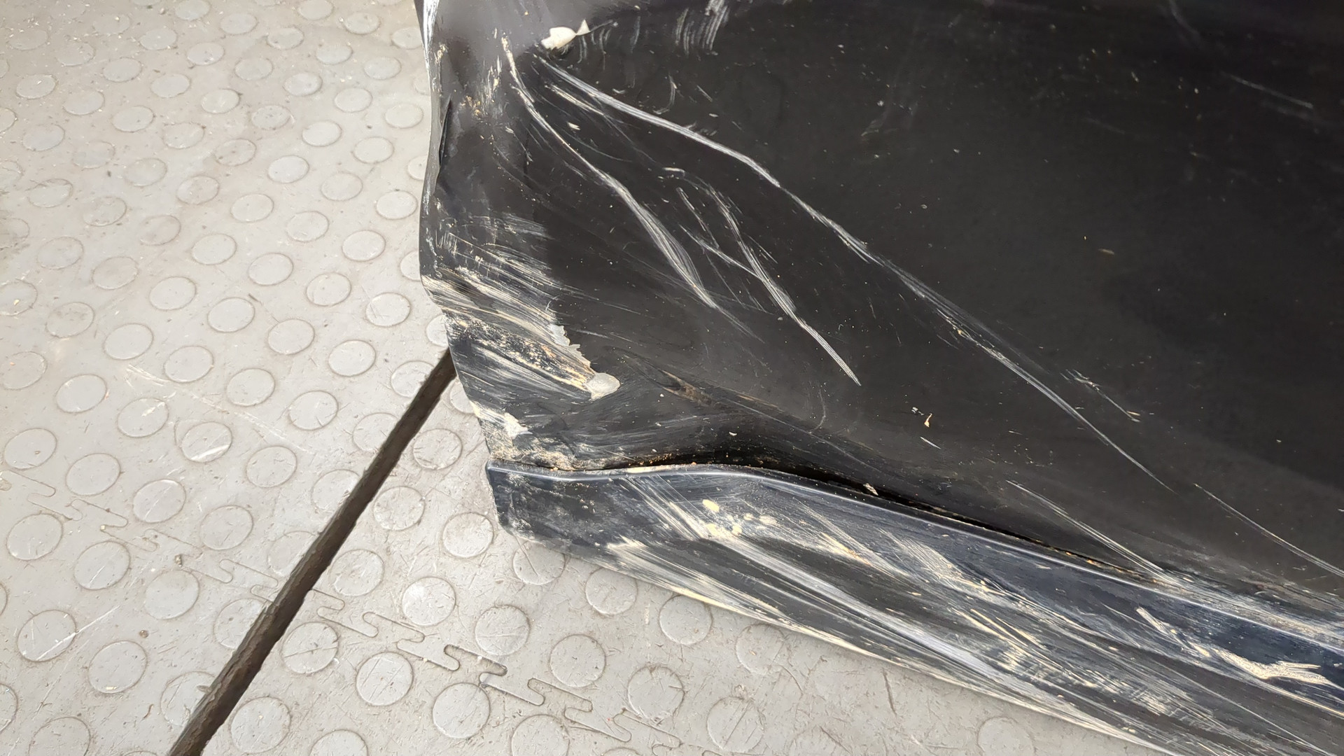 Дверь передняя левая