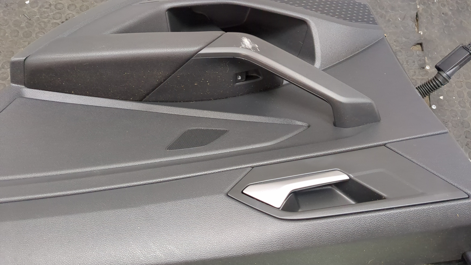 Дверь задняя правая