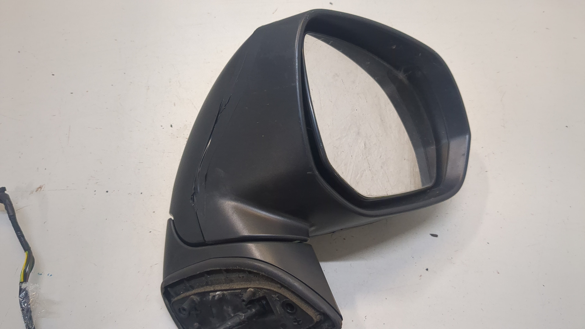 Зеркало правое электрическое