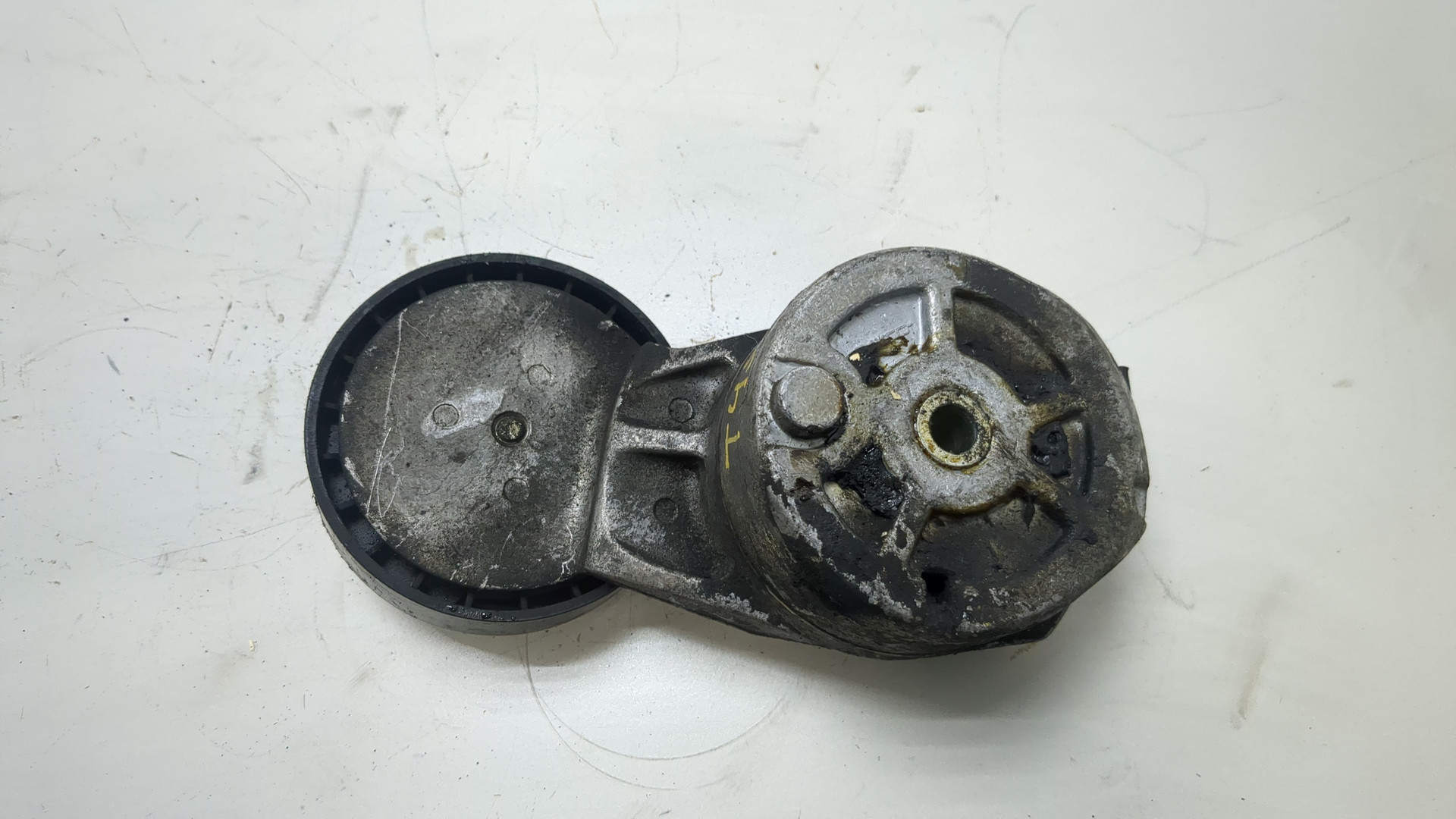 Натяжитель ремня