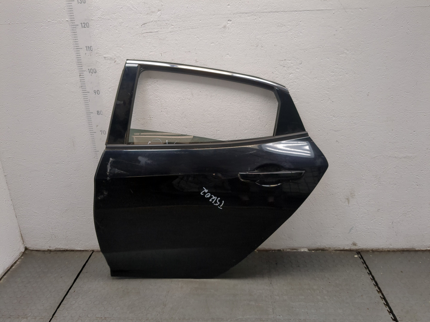 Дверь задняя левая