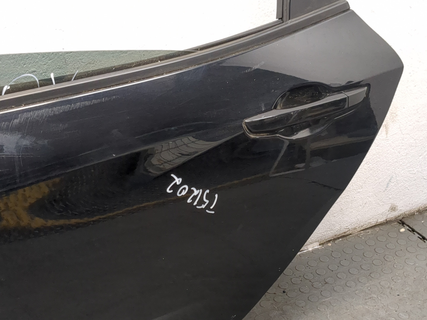 Дверь задняя левая