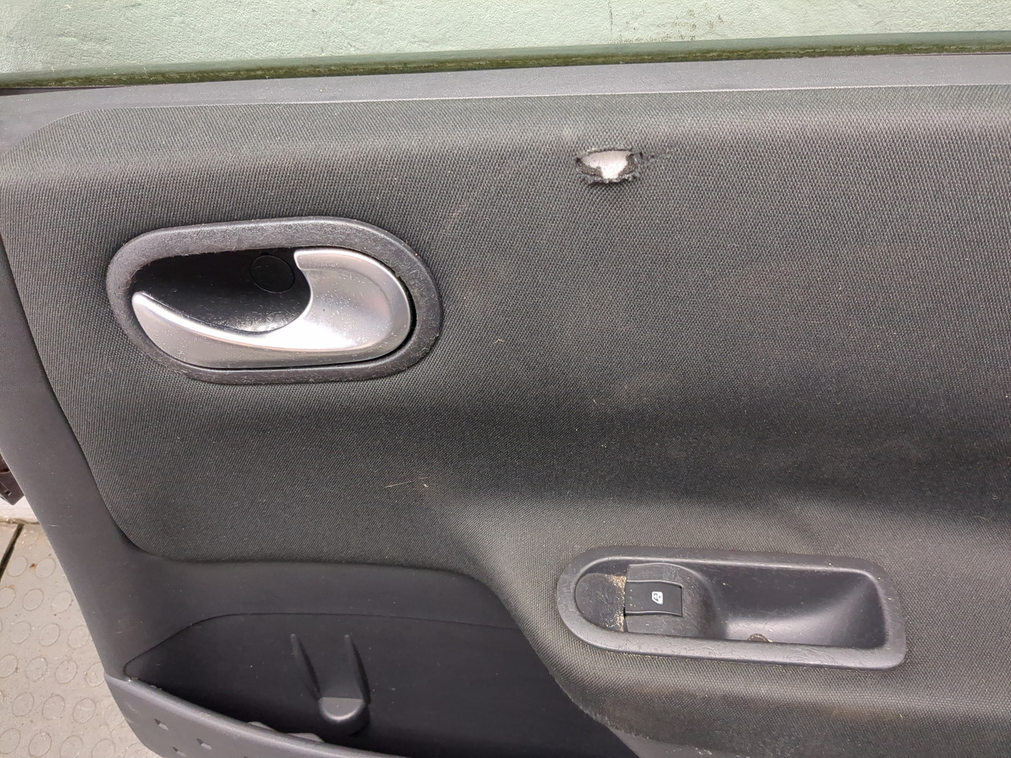 Дверь задняя правая