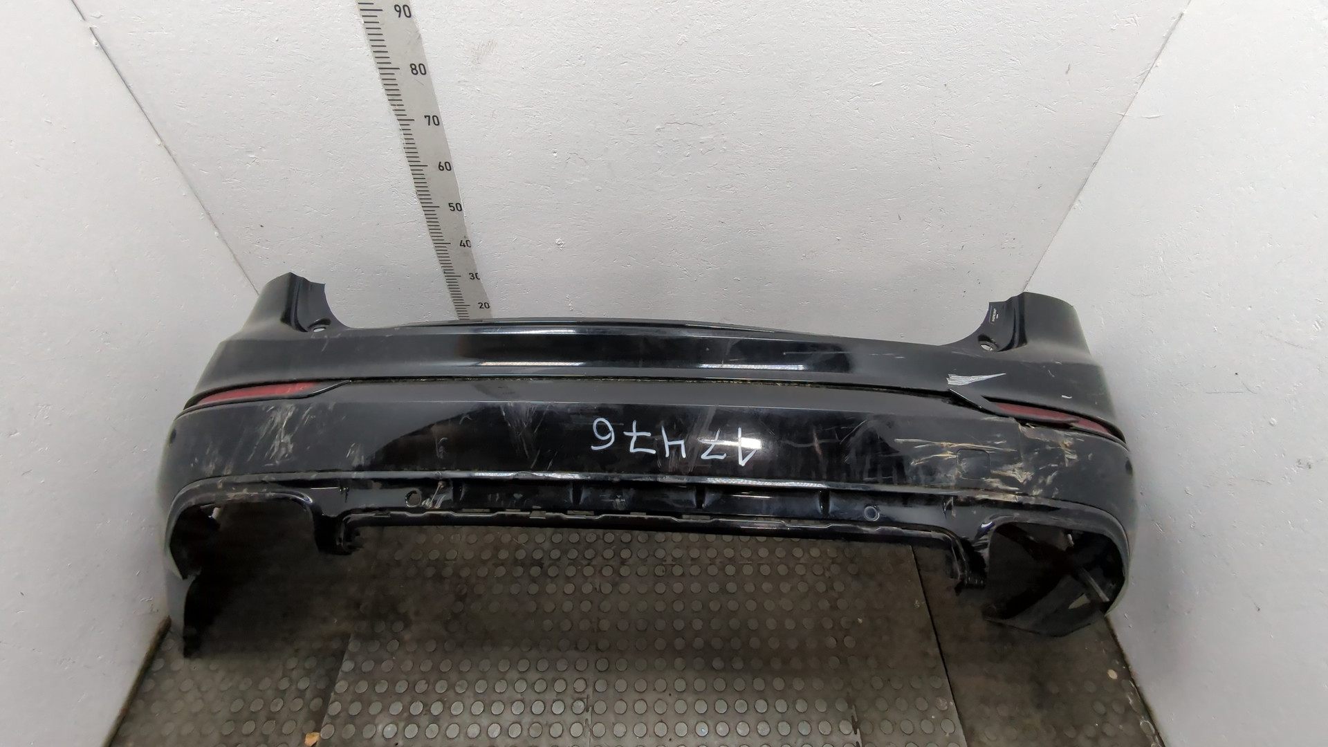 Бампер задний