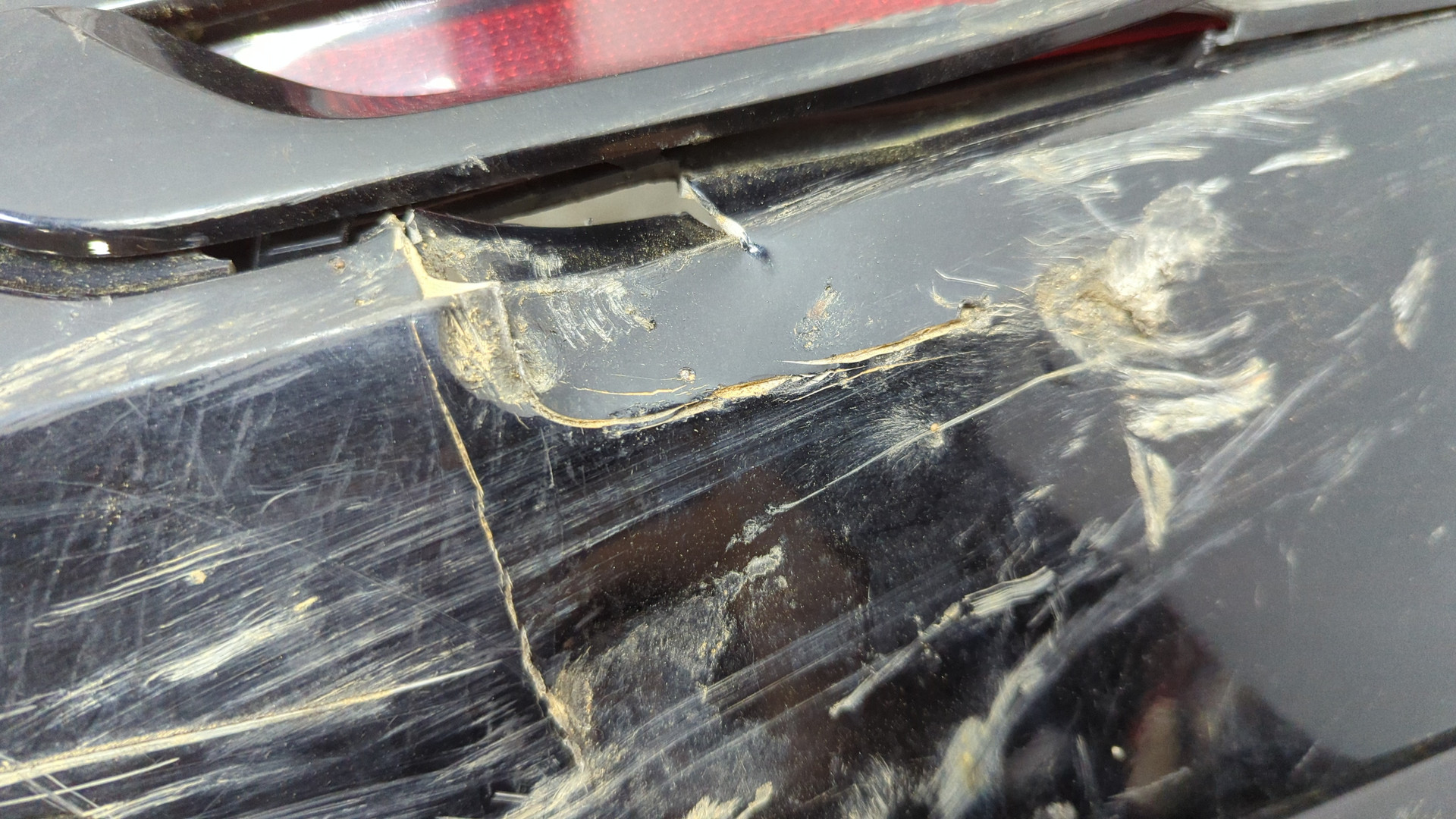 Бампер задний