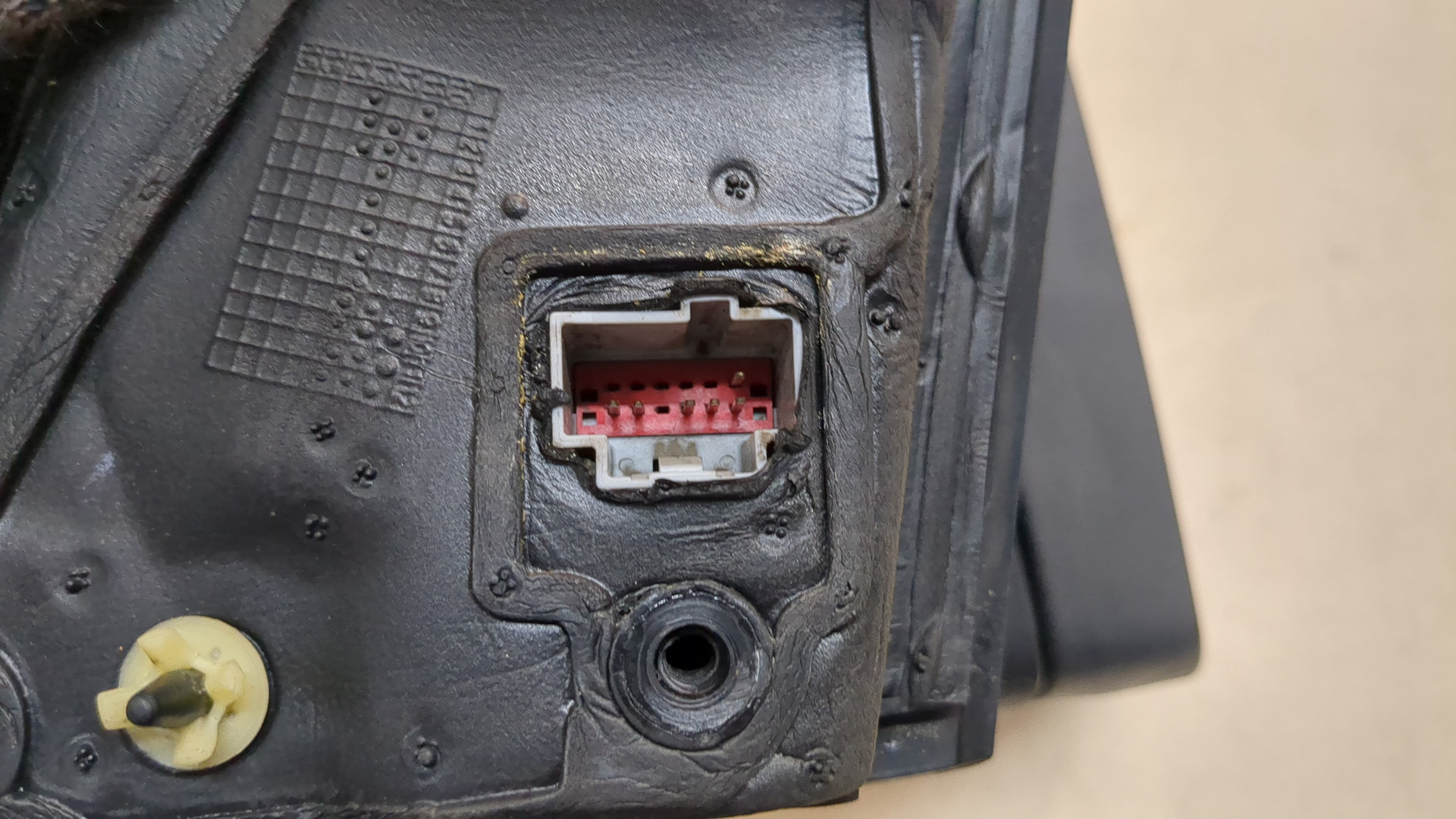 Зеркало правое электрическое