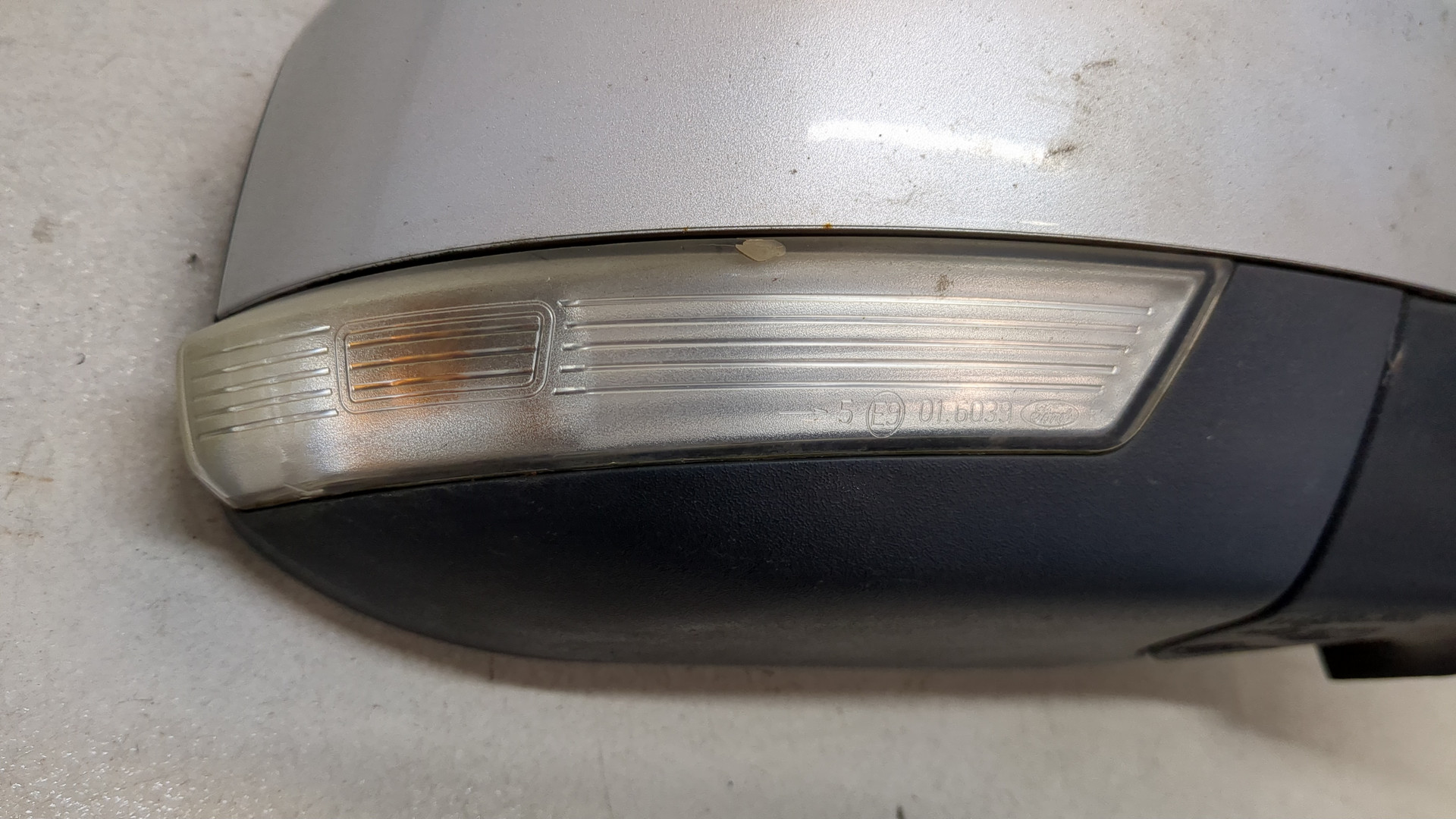 Зеркало правое электрическое