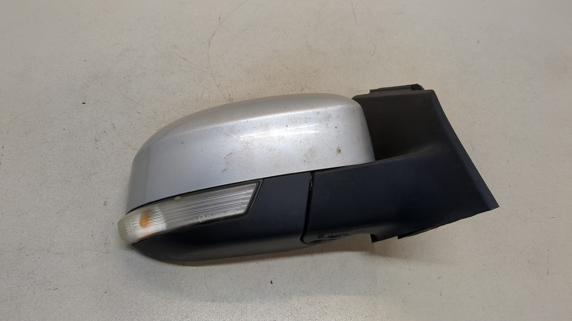 Зеркало правое электрическое