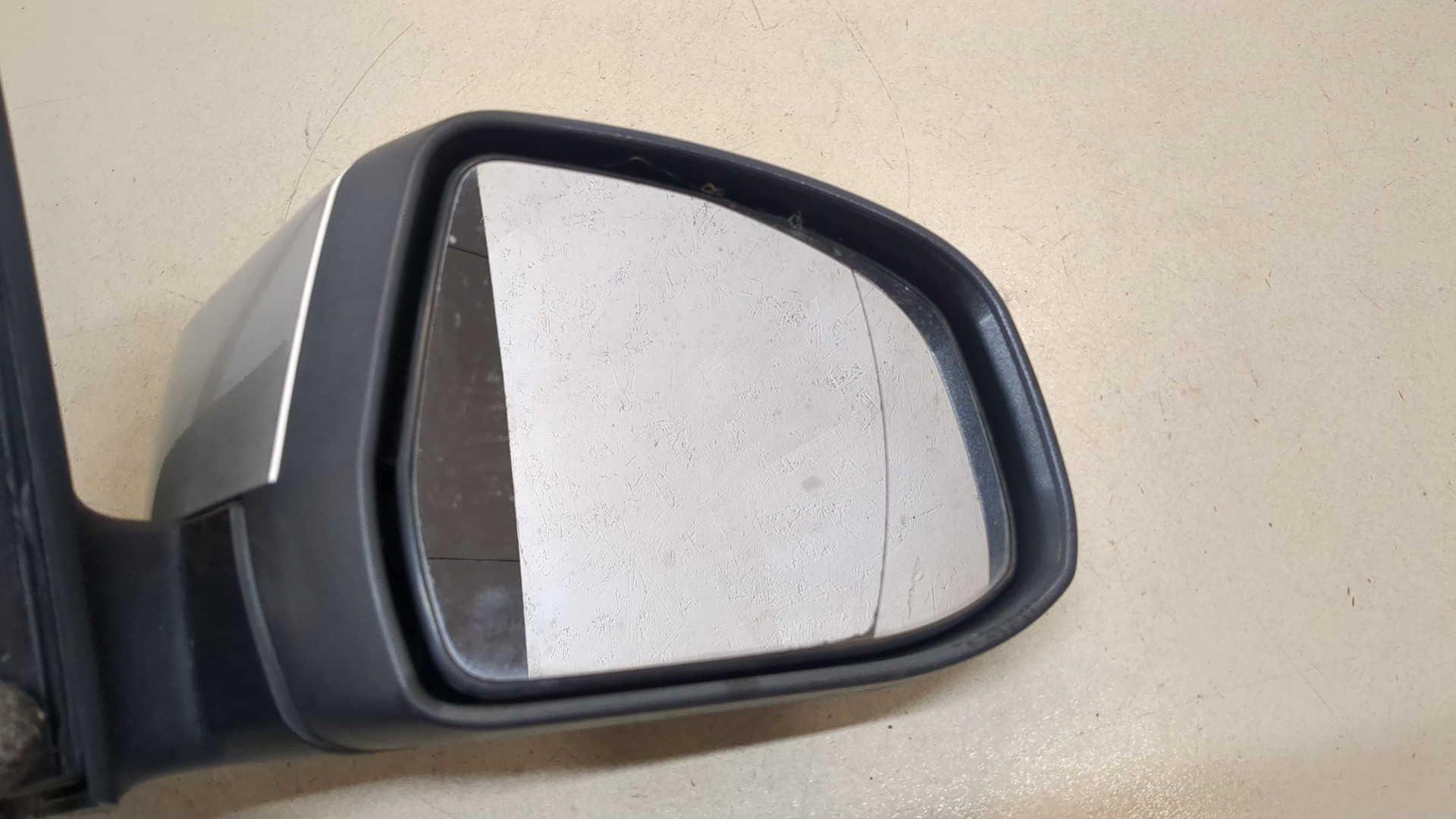 Зеркало правое электрическое