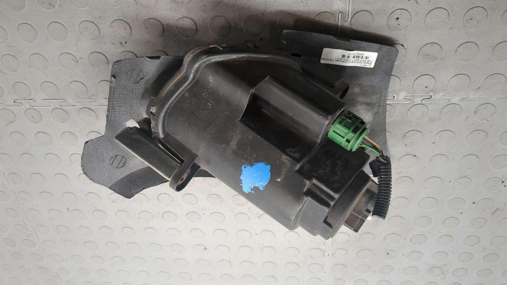 Фара противотуманная левая