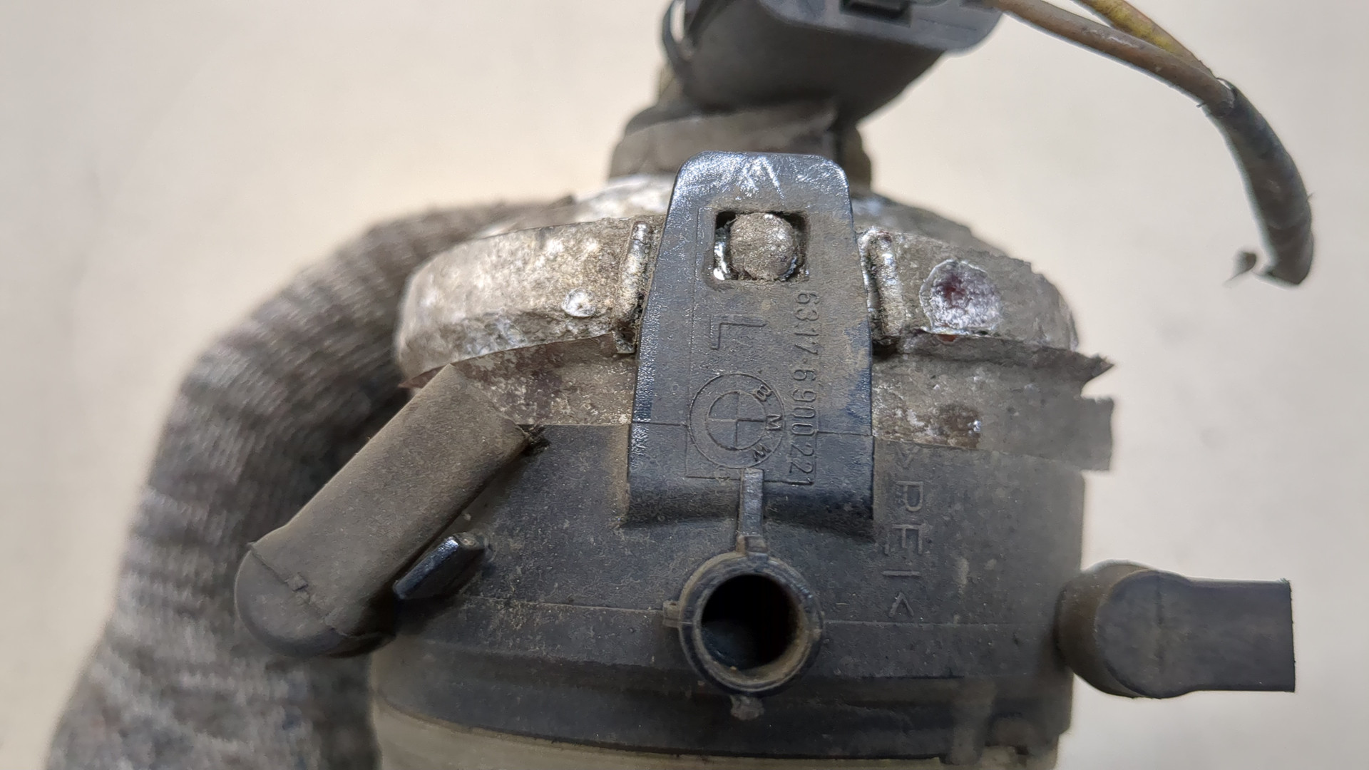 Фара противотуманная левая