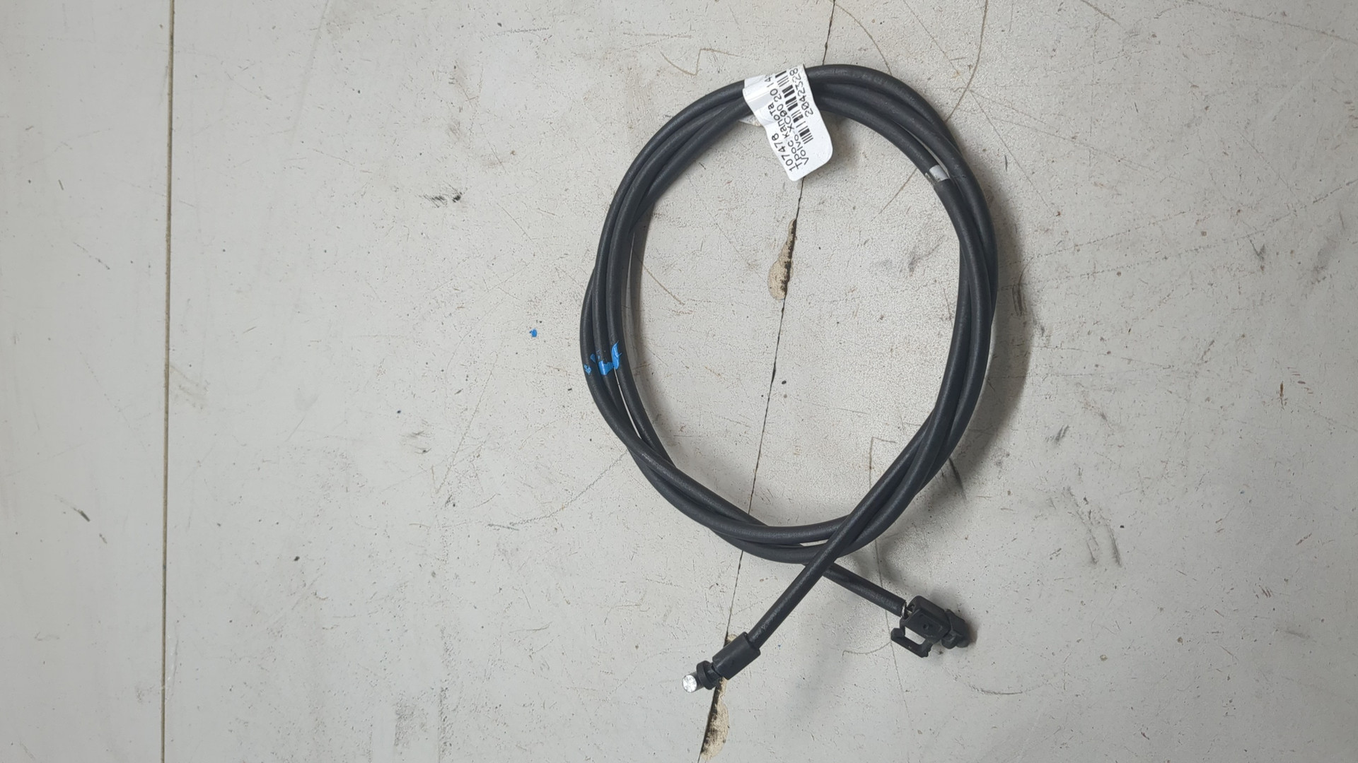 Трос открывания капота