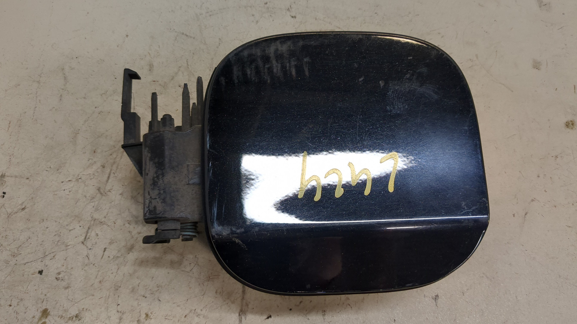 Лючок бензобака