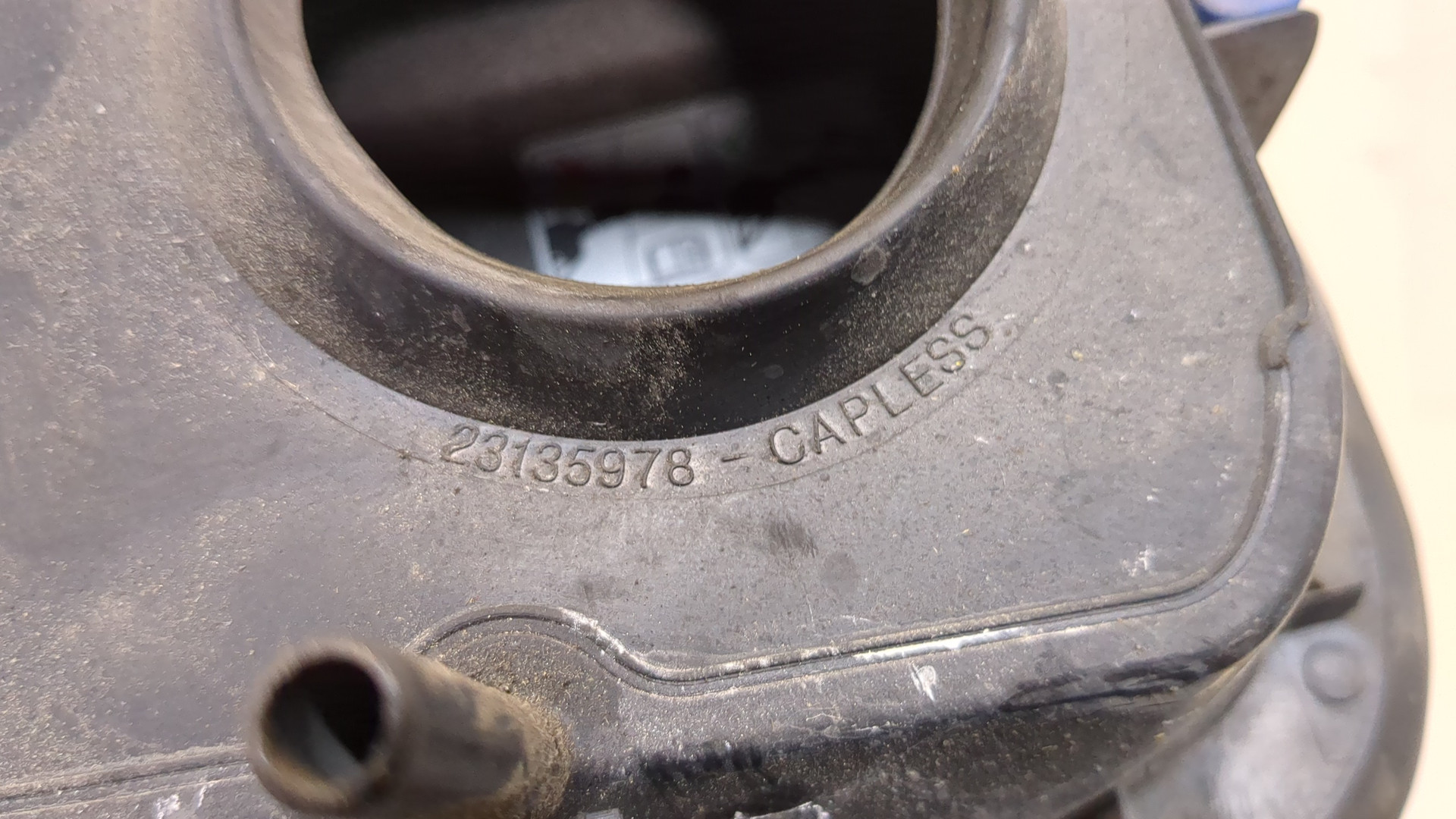 Лючок бензобака