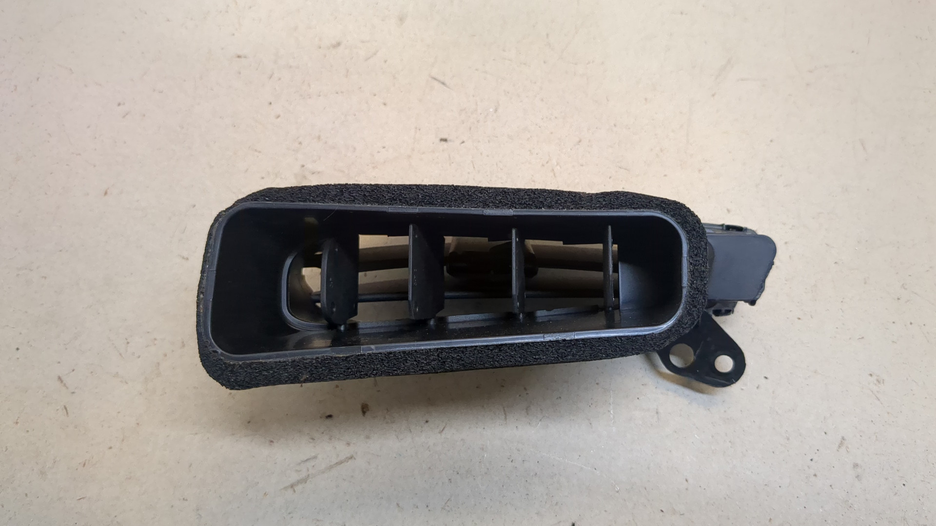 Дефлектор воздушный