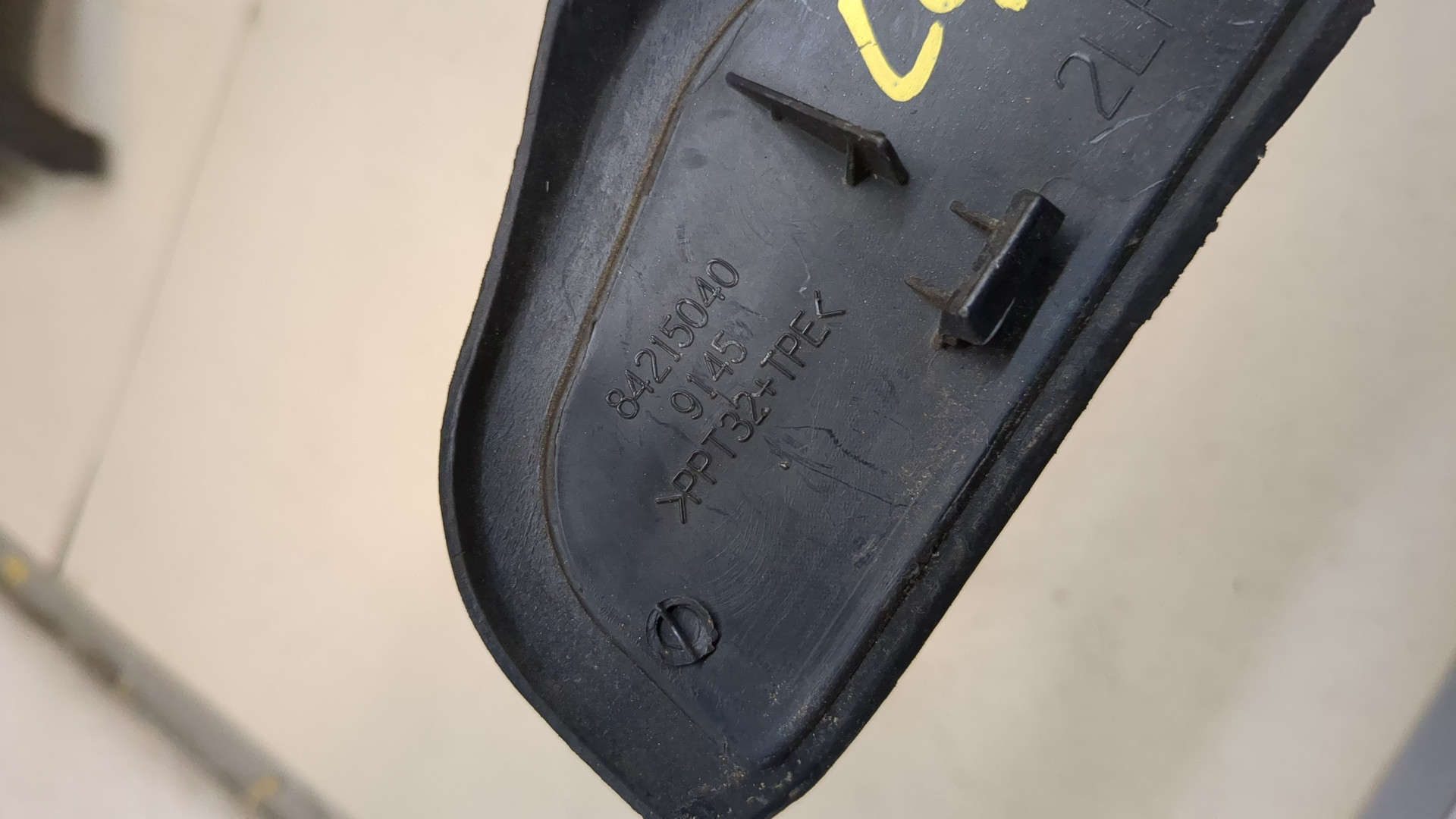 Молдинг лобового стекла