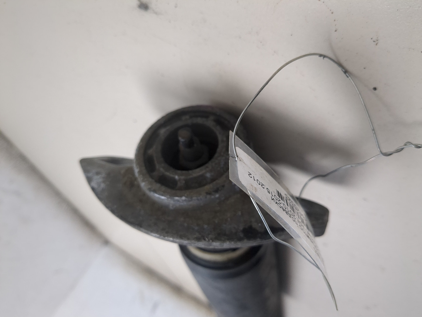 Амортизатор задний (стойка)