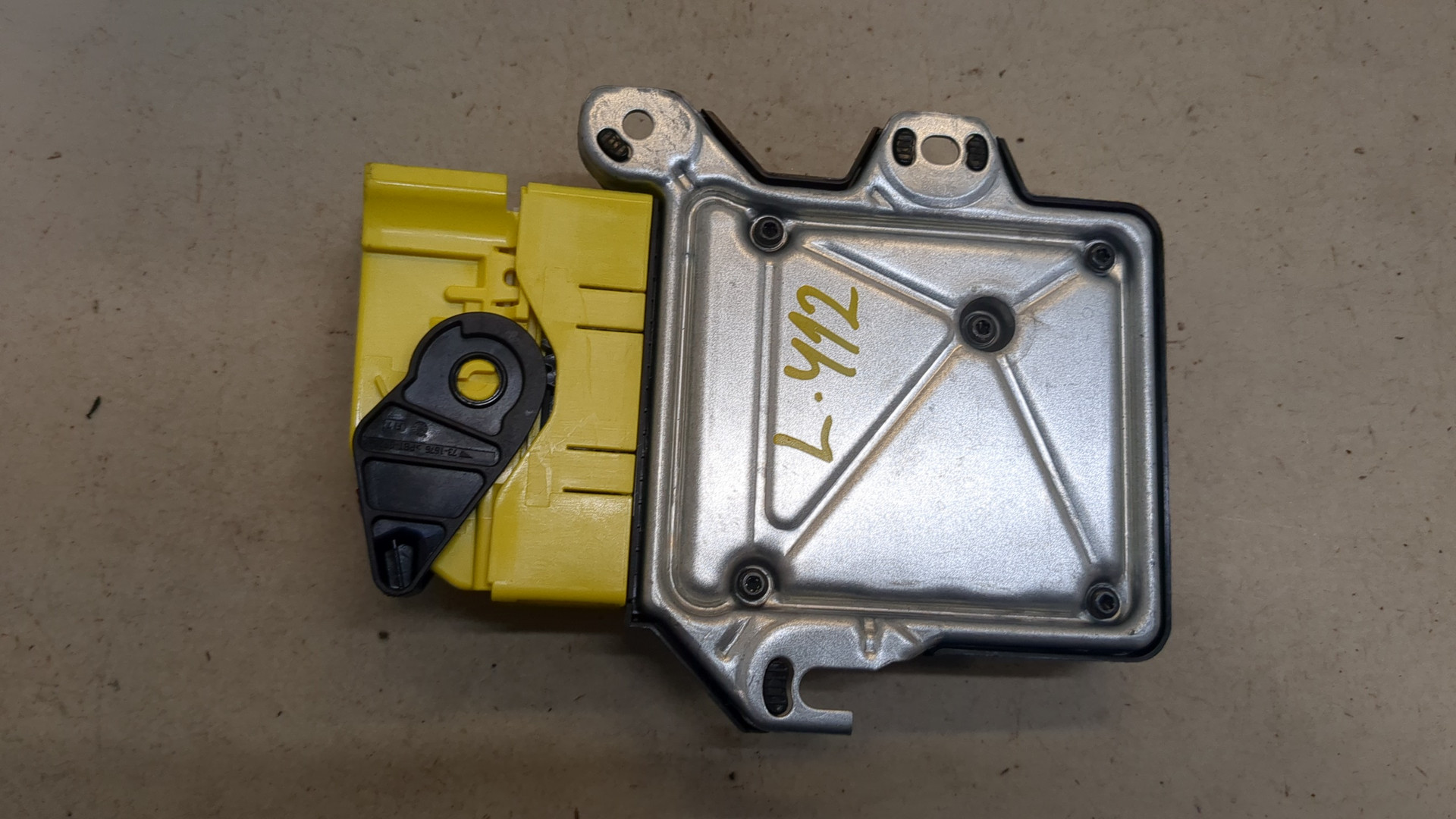 Блок управления подушек безопасности (AIR BAG)