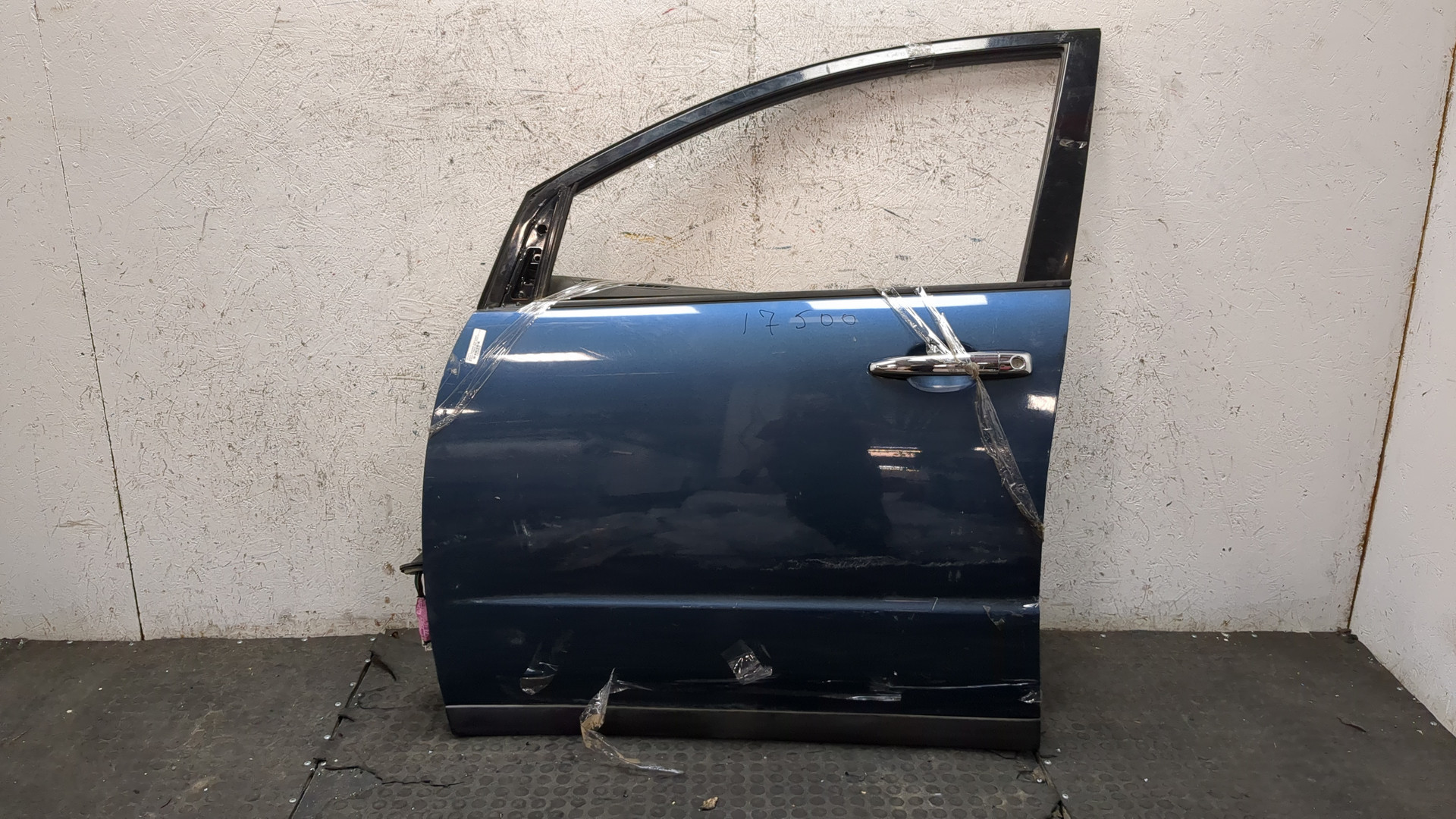 Дверь передняя левая