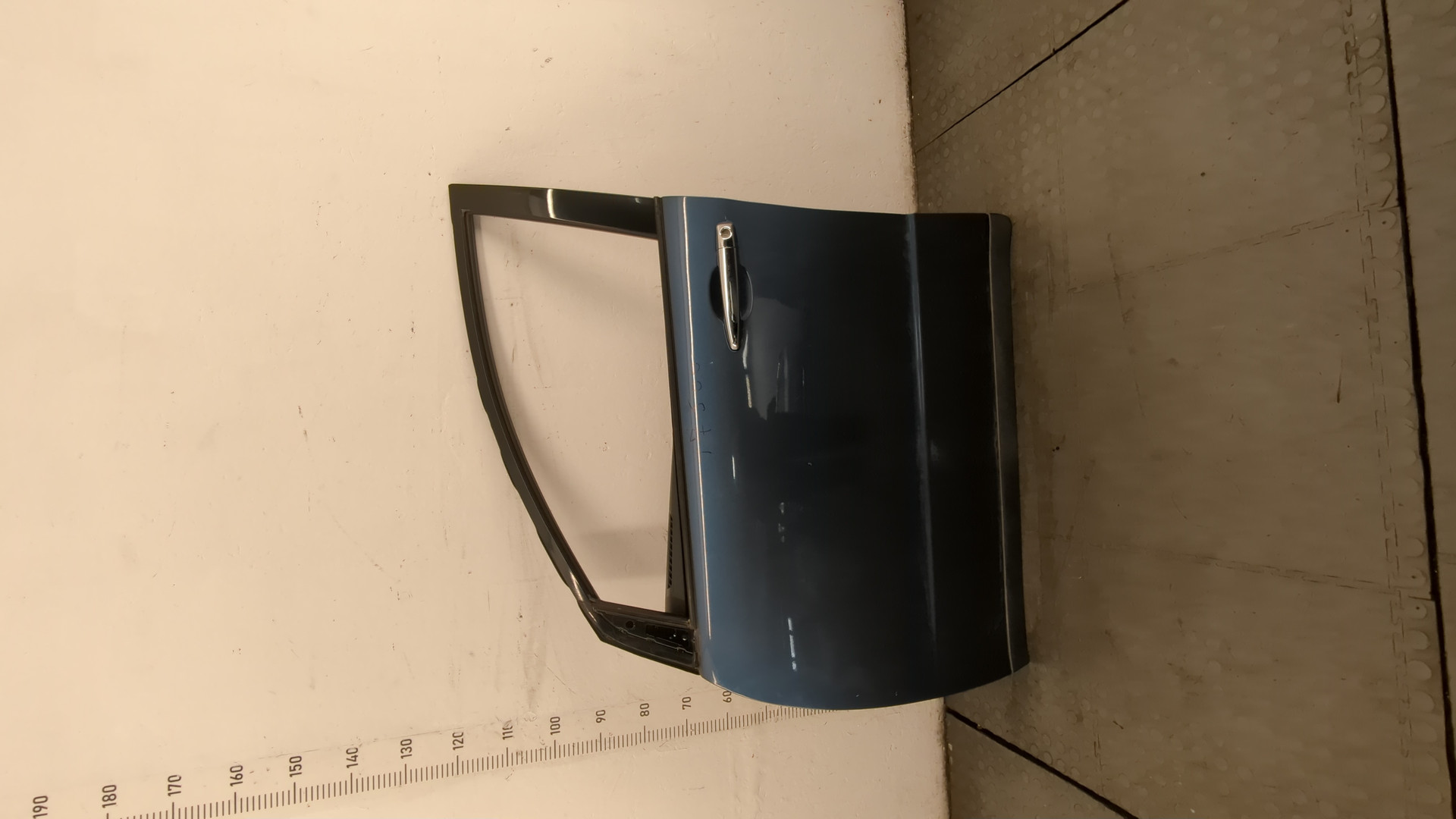 Дверь передняя левая