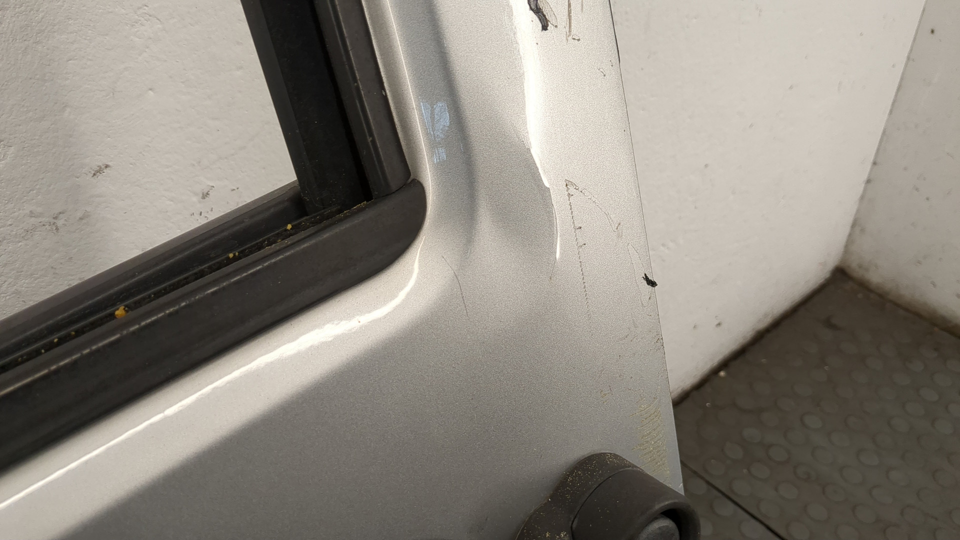 Дверь передняя левая