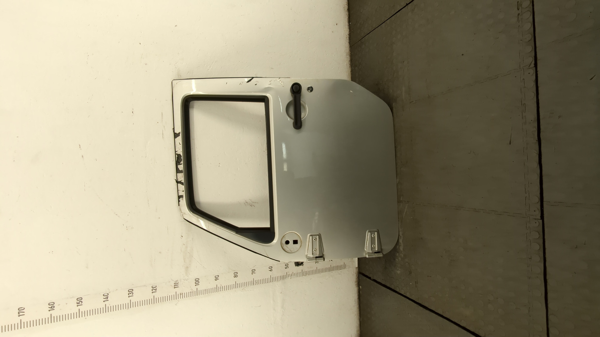 Дверь передняя левая