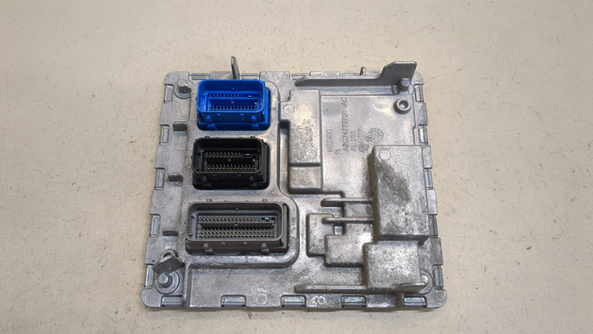 Блок управления двигателем