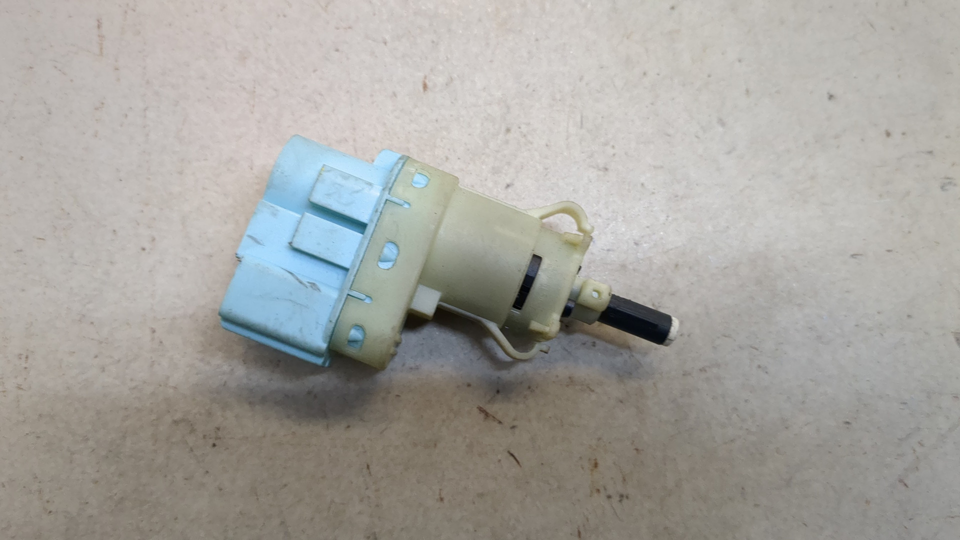 Датчик включения заднего хода