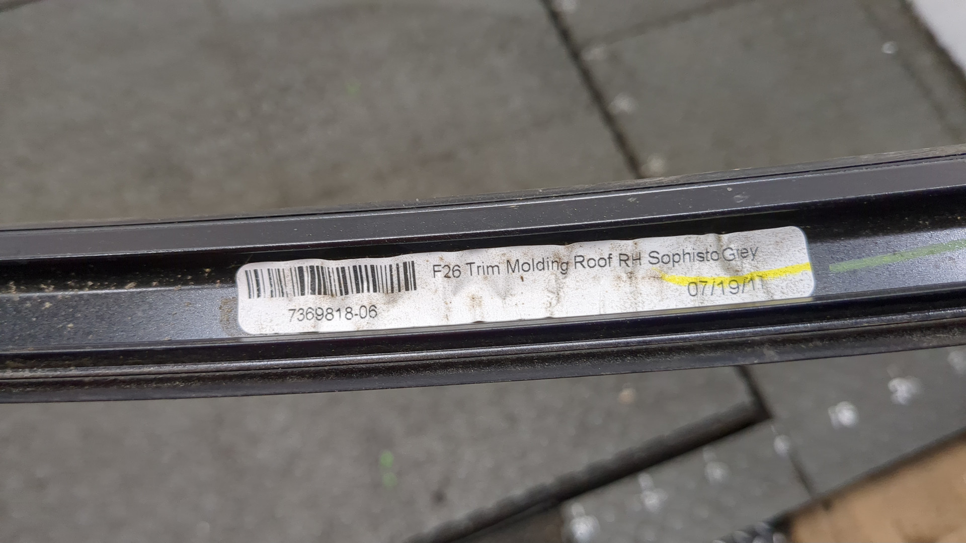 Молдинг крыши правый