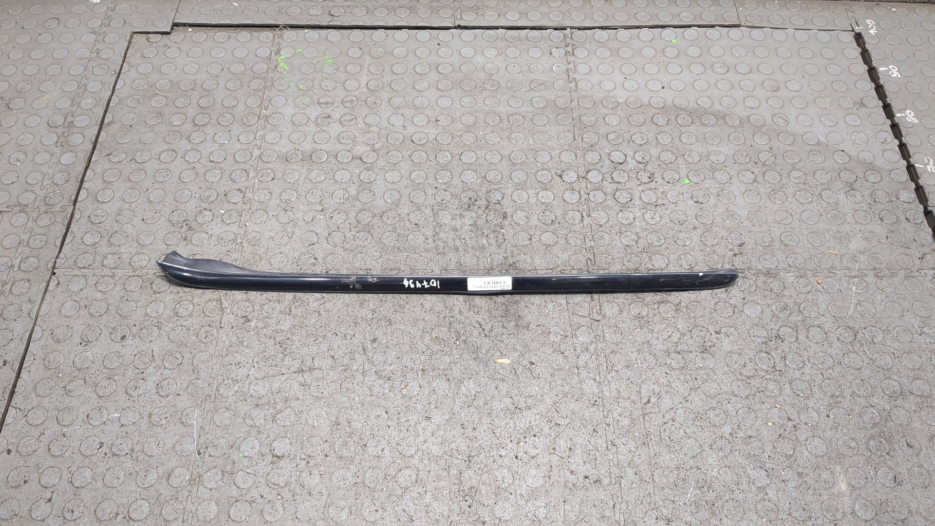 Молдинг лобового стекла