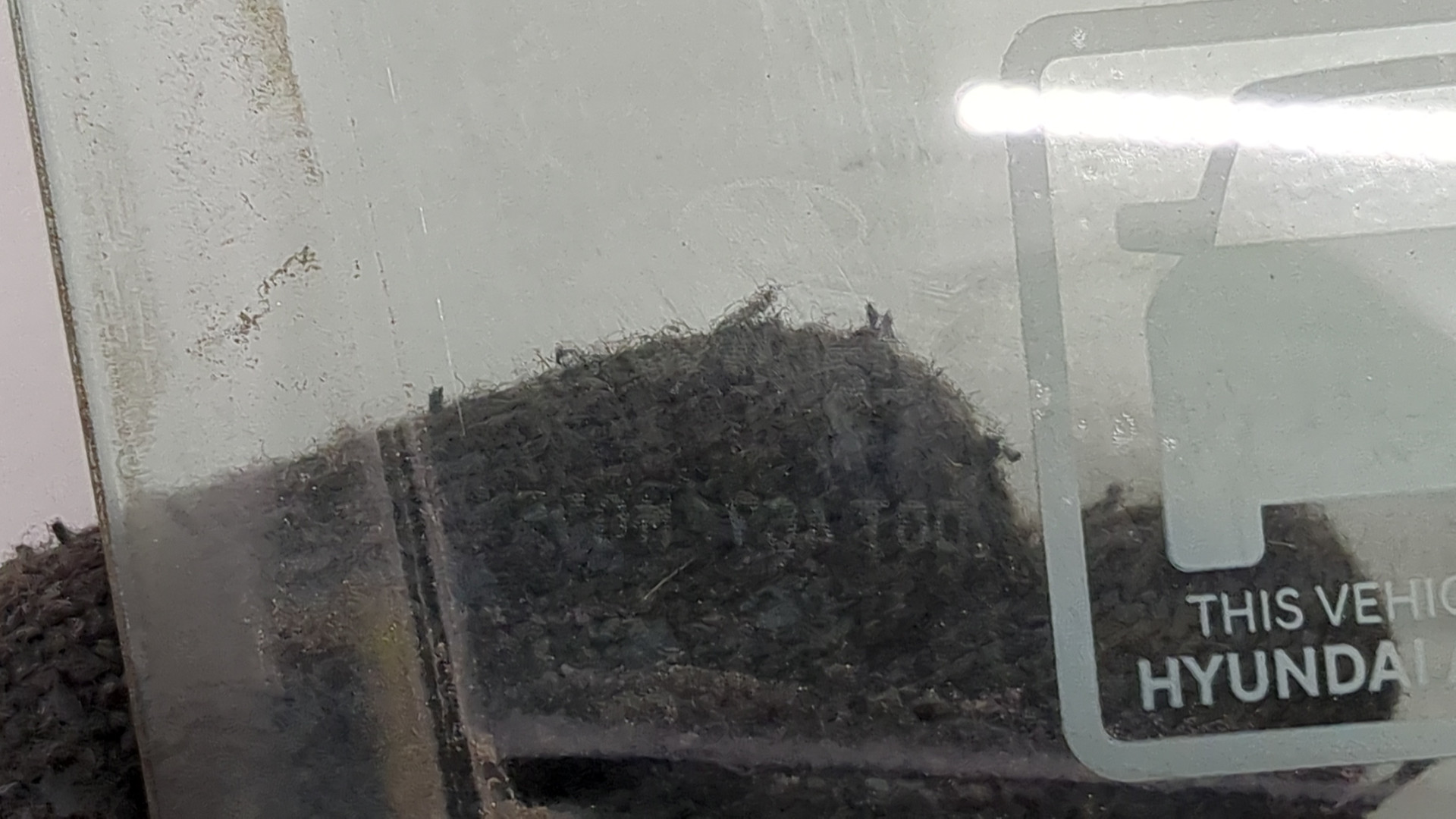 Стекло двери передней правой