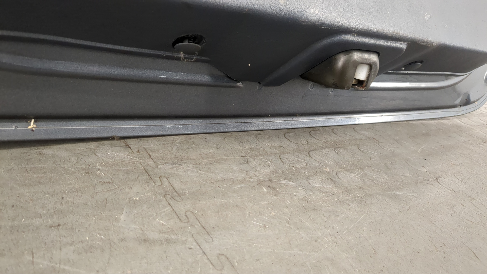 Дверь багажника