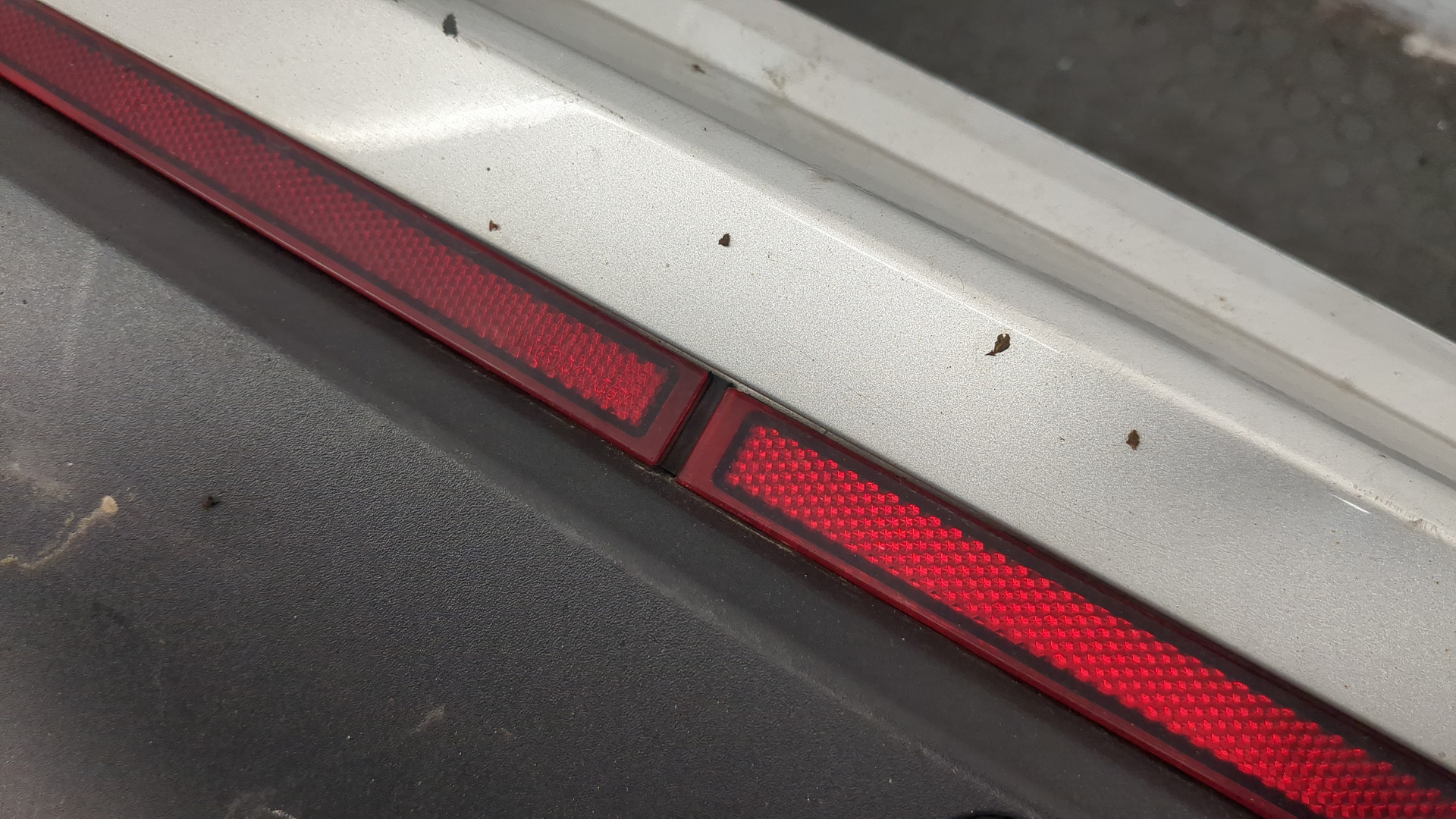 Бампер задний