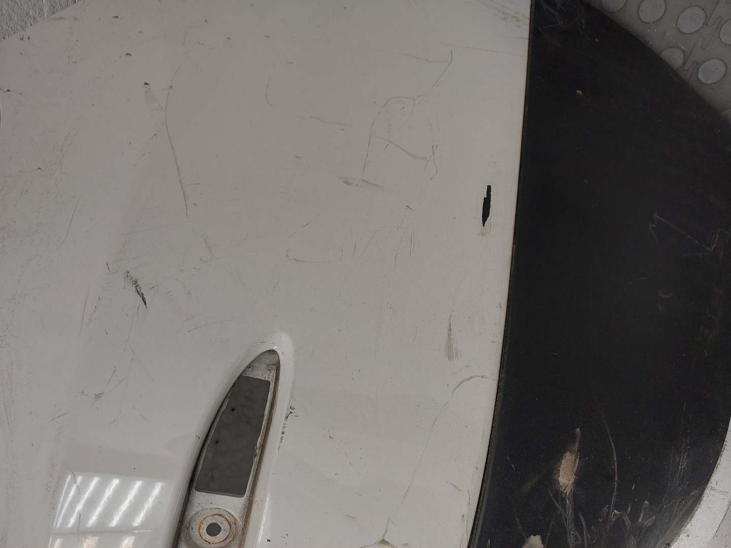 Бампер задний