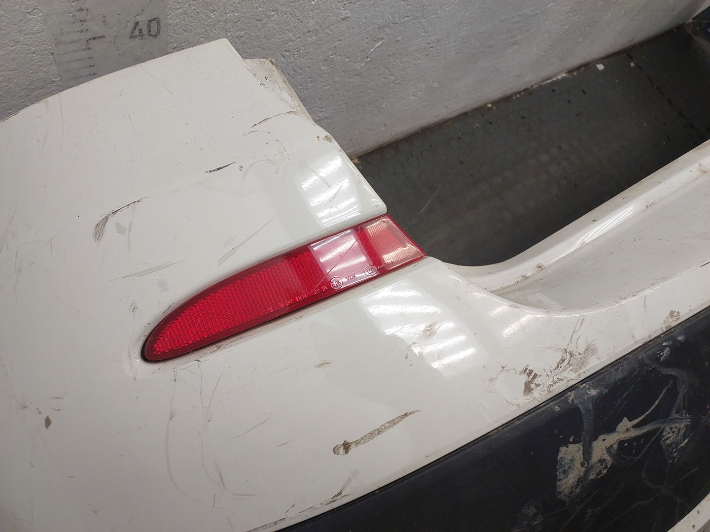 Бампер задний