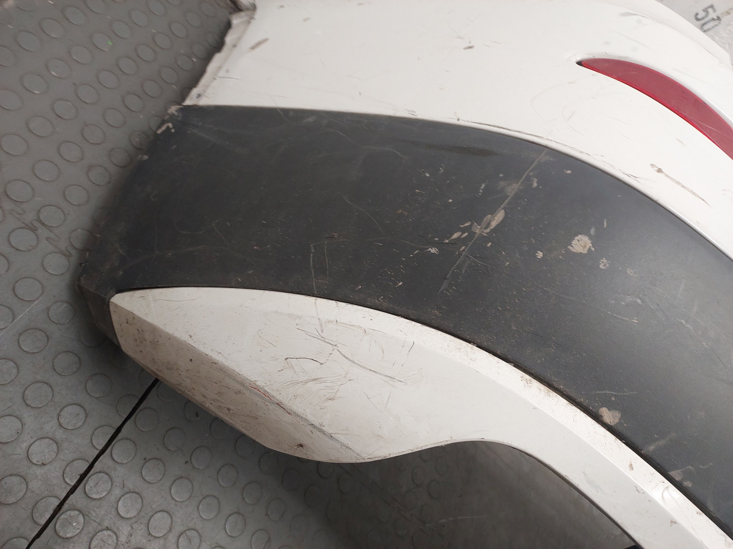 Бампер задний