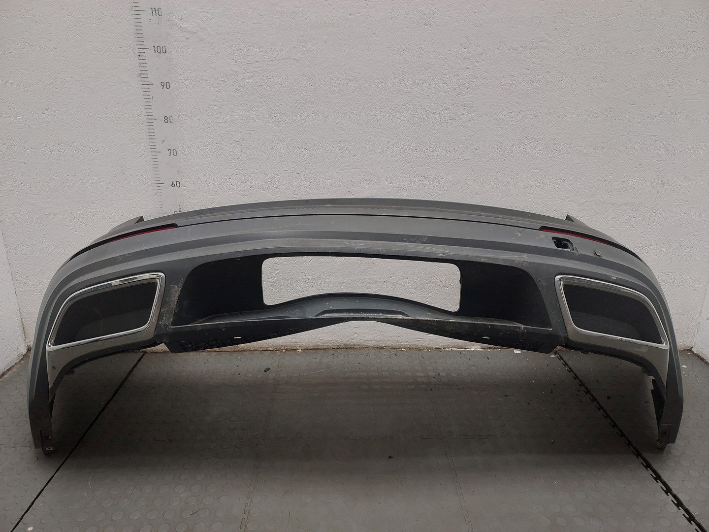 Бампер задний