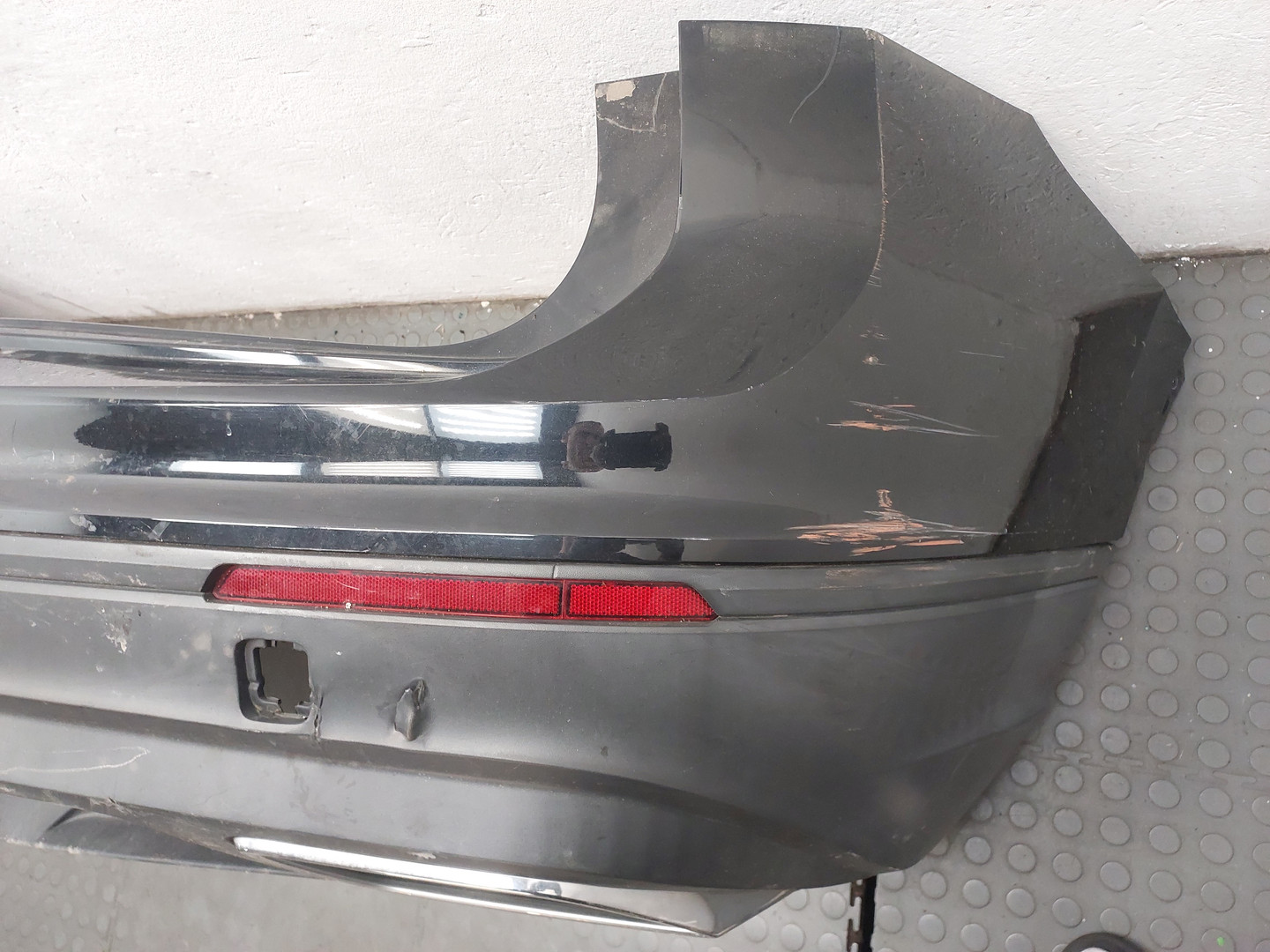 Бампер задний