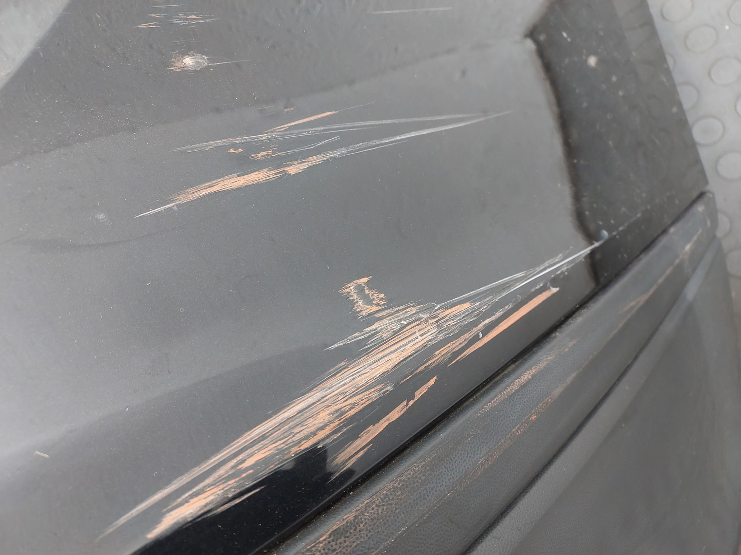 Бампер задний