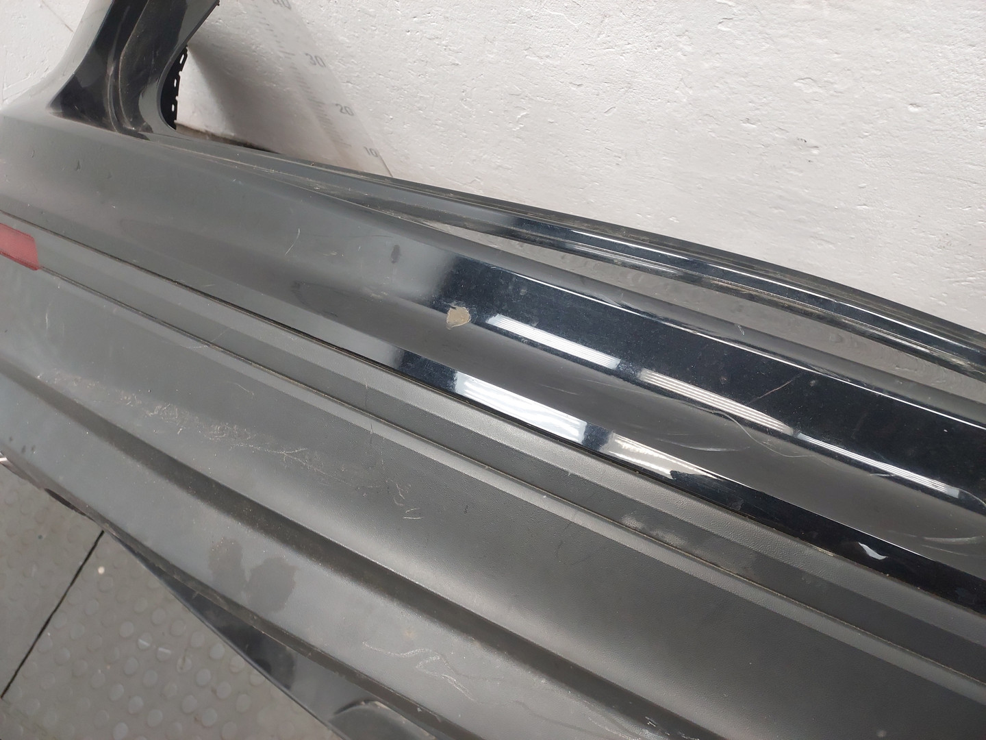 Бампер задний