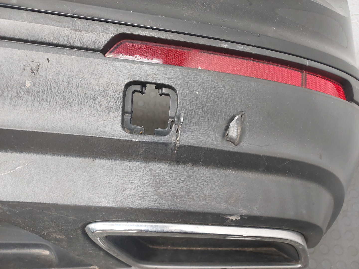 Бампер задний