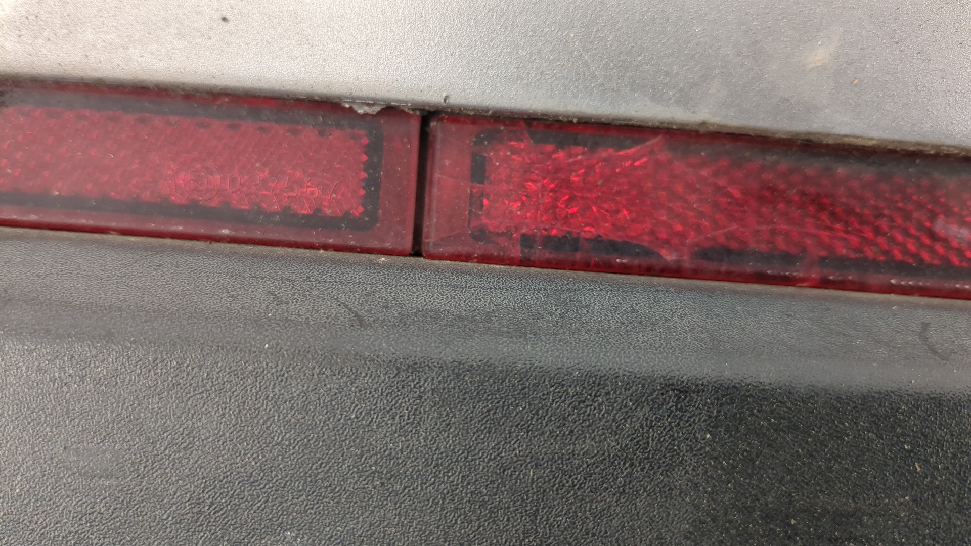 Бампер задний